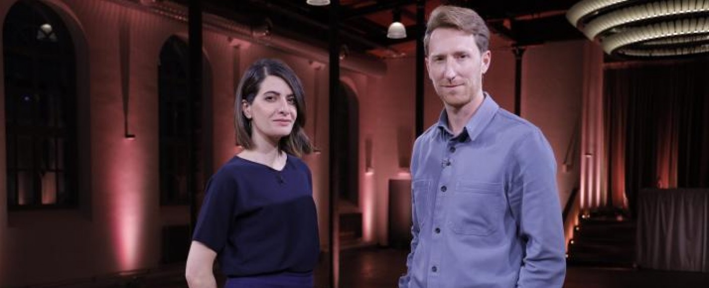 ProSieben-Show „Ein Jahr Robert Habeck“ ohne Robert Habeck – Erste Ausgabe der „Politik Show“ mit Zervakis und Klamroth am Montag – Bild: ProSieben/​Richard Hübner