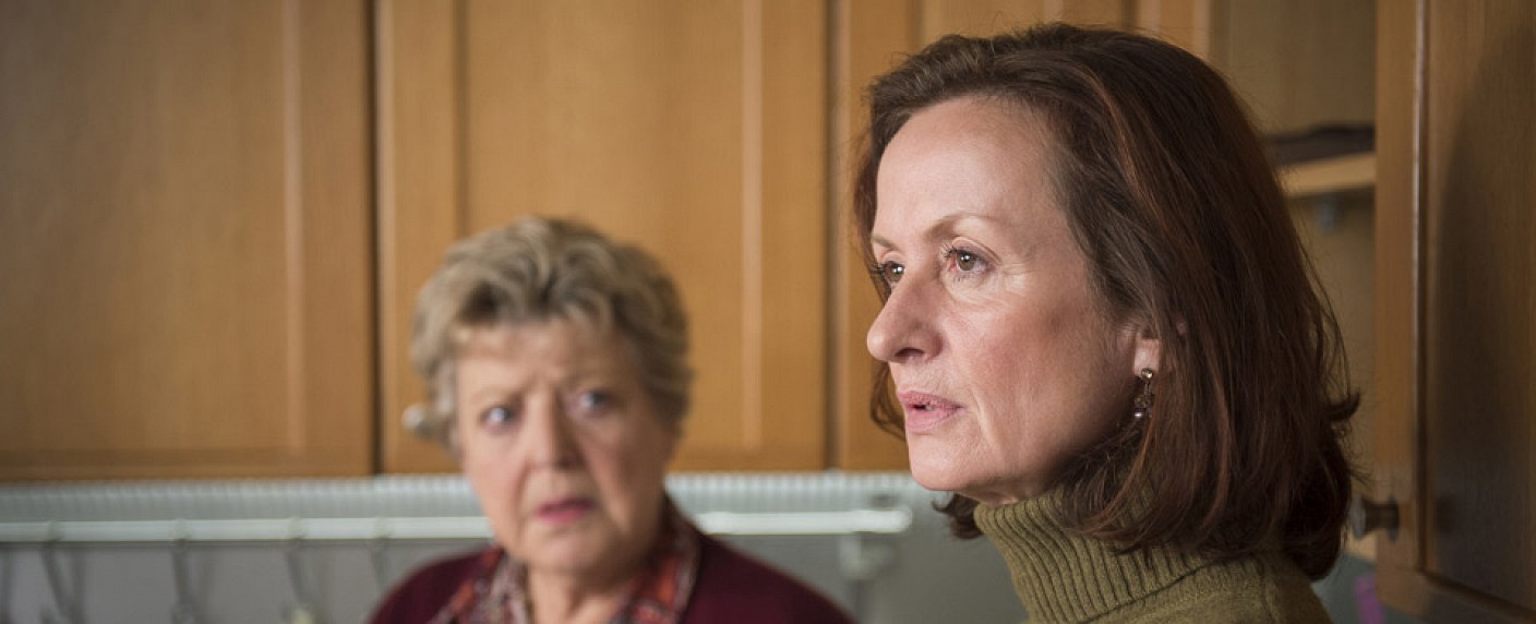 „Lindenstraße“: Anna Ziegler kehrt zurück – Irene Fischer nach 1 1/​2 Jahren wieder dabei – Bild: WDR/​Mahner
