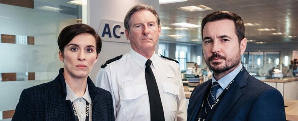 „Line of Duty“: Die langjährigen Hauptdarsteller Adrian Dunbar (M.), Martin Compston, (r.) und Vicky McClure (l.) – Bild: BBC One
