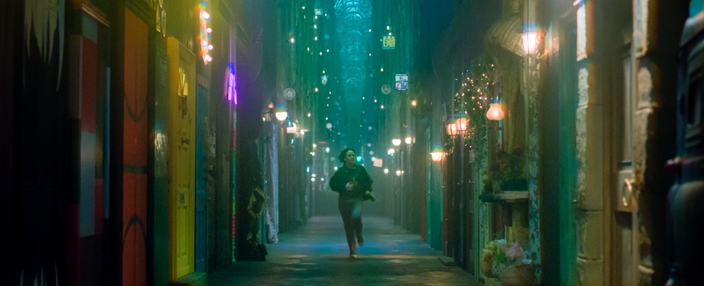 „Silber und das Buch der Träume“: Adaption von Kerstin-Gier-Roman startet bei Prime Video – Jana McKinnon („Wir Kinder vom Bahnhof Zoo“) in Mystery-Thriller – Bild: Prime Video