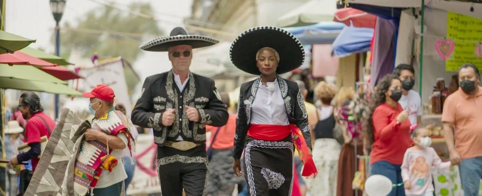 „Local Hero“: Jenke von Wilmsdorff (l.) und Nikeata Thompson in Mexiko – Bild: ProSieben / Christian Palmer/action press