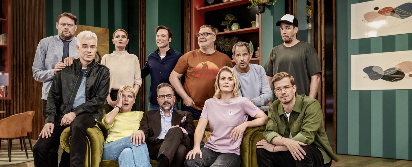 „LOL: Last One Laughing“: Wie lustig ist die vierte Staffel? – Review – Lachverbot sorgt mehr für „Gähn“ als „Bäm!“ – Bild: Prime Video/​Frank Zauritz