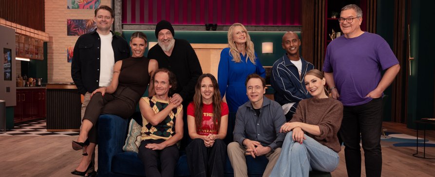 „LOL: Last One Laughing“: Siebte Staffel wird Veteranen-Staffel – Schöneberger, Sträter, Hill und Teddy kehren zurück – Bild: Prime Video