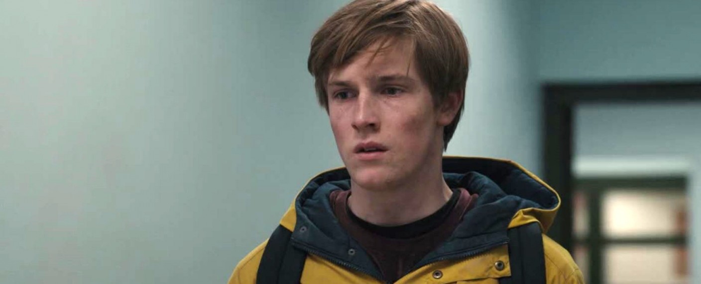 Netflix produziert Miniserie mit Louis Hofmann („Dark“) und Lars Eidinger – Verfilmung des Bestsellers „Alles Licht, das wir nicht sehen“ – Bild: Netflix