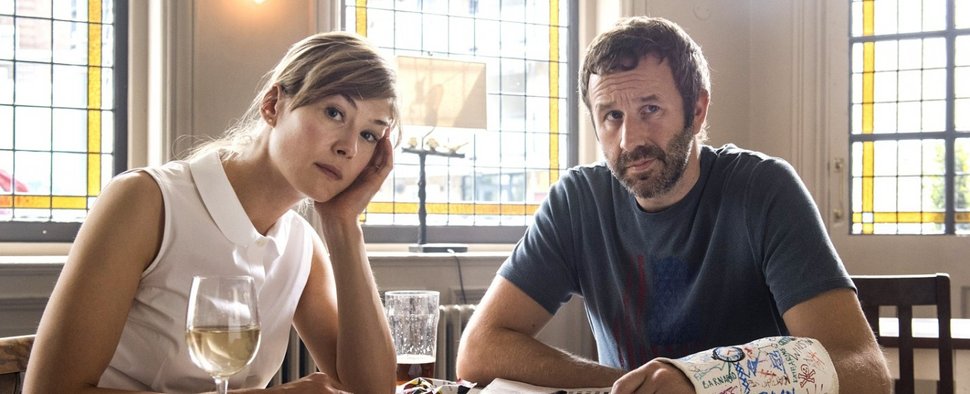 Louise (Rosamund Pike) und Tom (Chris O’Dowd) in „State of the Union“ – Bild: Parisatag Hizadeh/Confession TV Limited