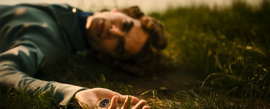 Rätselhafter Tod von König Ludwig II. von Bayern wird als Crime-Drama verfilmt – Highend-Miniserie als fiktionaler Cold Case und internationale Koproduktion – Bild: W&B Television/ARD Degeto Film/BR/ServusTV/SRF/Stanislav Honzík Rätselhafter Tod von König Ludwig II. von Bayern wird als Crime-Drama verfilmt – Highend-Miniserie als fiktionaler Cold Case und internationale Koproduktion – Bild: W&B Television/ARD Degeto Film/BR/ServusTV/SRF/Stanislav Honzík