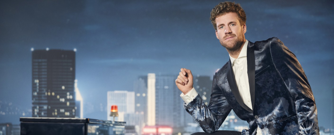 Mockridge über „Fernsehgarten“-Auftritt: „Haben wir denn keine größeren Probleme?“ – Roberto Blanco und David Hasselhoff in Premiere von „Luke! Die Greatnightshow“ – Bild: Sat.1/​Boris Breuer