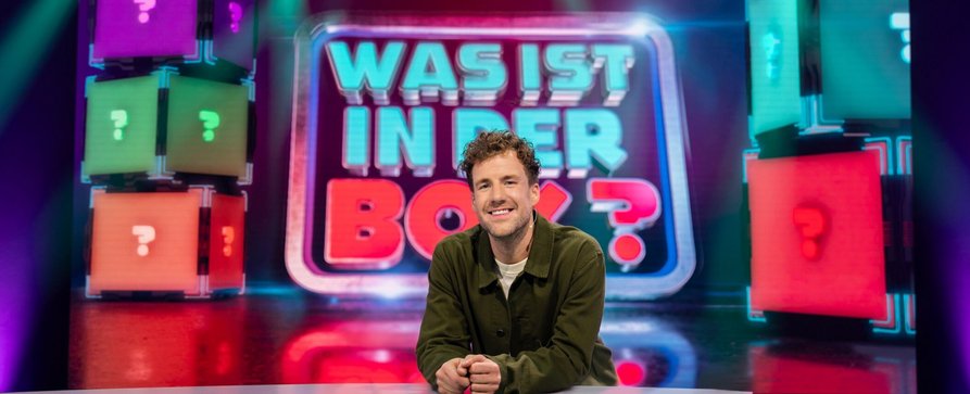 Nach Podcast-Eklat: Sat.1 zieht bei neuer Show mit Luke Mockridge die Reißleine – „Was ist in der Box?“ sollte am Donnerstag an den Start gehen – Bild: Joyn/​Robert Maschke