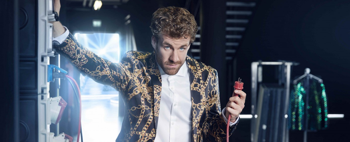 Sat.1: „Luke! Die Greatnightshow“, „NightWash“-Comeback und „Das Quiz, für das Jörg Pilawa keine Zeit mehr hatte“ – Brandneuer Fun Freitag ab September – Bild: Sat.1/​Boris Breuer