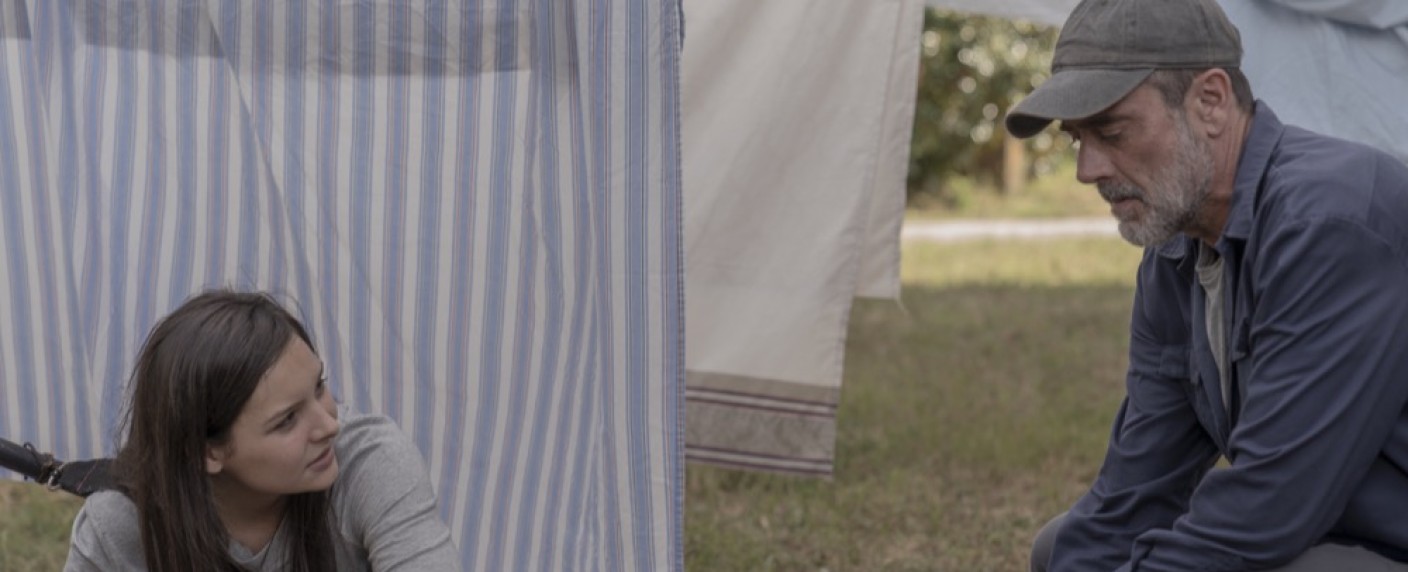 „The Walking Dead“: In Alexandria fallen die „Masken“ – Review – Unser Recap zur vierten Folge der zehnten Staffel – Bild: AMC