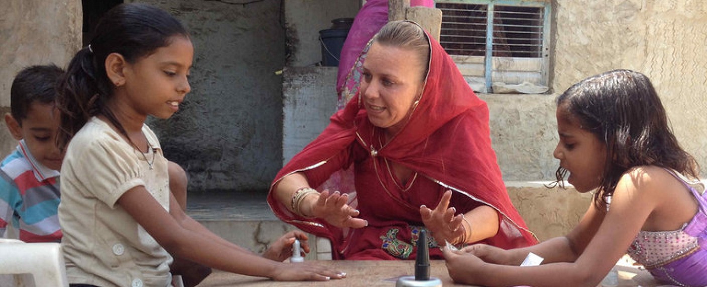 „Mama International“: Sat.1-Flop wandert zu kabel eins – Erfolglose Doku-Soap wird während der Fußball-WM versendet – Bild: Sat.1