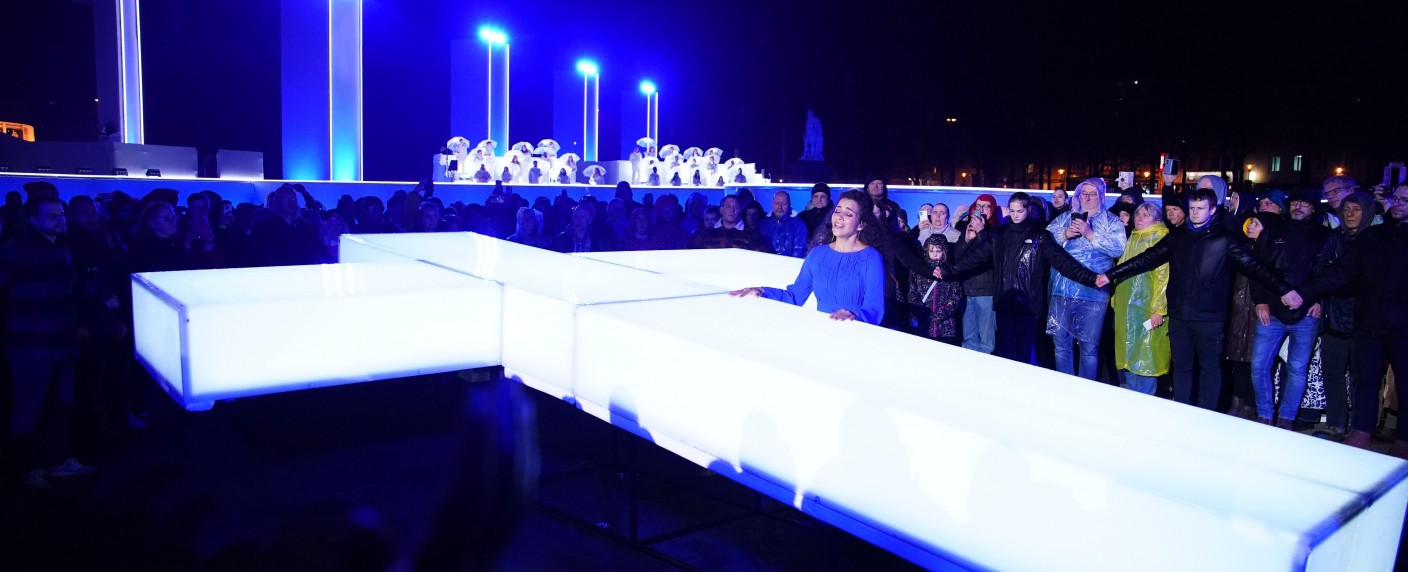 Quoten: „Die Passion“ überzeugt, „Aktenzeichen XY“ siegt, „Kafka“ am Boden – „TV total“ und „Bratwurst & Baklava“ schlagen sich beachtlich – Bild: RTL/​Stefan Gregorowius