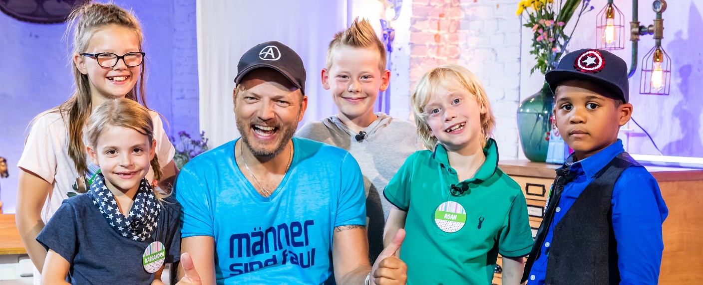 Quoten: Neue Mario-Barth-Show startet solide, aber „The Good Doctor“ in Schlagdistanz – „9-1-1“ und „Atlanta Medical“ mit völlig verkorkstem Auftakt, „Aktenzeichen XY“ siegt insgesamt – Bild: MG RTL D /​ Sebastian Drüen