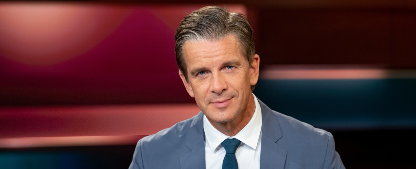 Quoten: Lanz-Jahresrückblick gefragt, „Lucie“ stürzt völlig ab – Nachrichtenformate stark, gutes Comeback für „Die Reimanns“ – Bild: ZDF/​Markus Hertrich