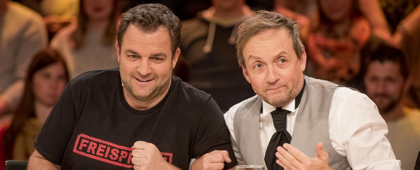 „Genial daneben – Das Quiz“: Auch Martin Rütter wird festes Mitglied – Hundeprofi vertritt Hella von Sinnen – Bild: Sat.1/​Martin Rottenkolber