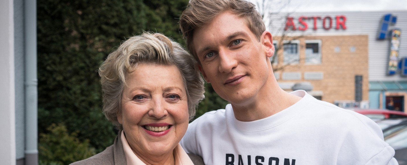 „Lindenstraße“: Martin Walde wird neuer Hauptdarsteller – Ninas Bruder Marek kehrt nach München zurück – Bild: WDR/​Steven Mahner