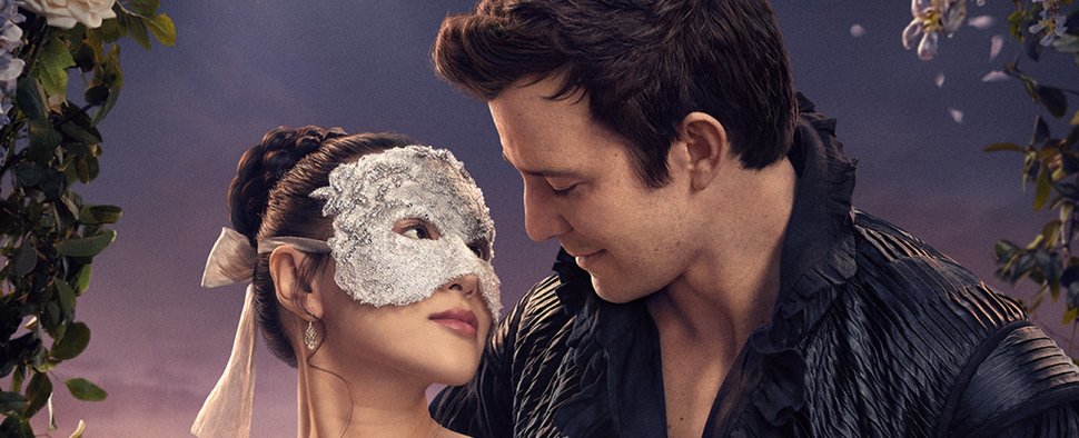 Maskenball in der 4. Staffel von „Bridgerton“ – Bild: Netflix