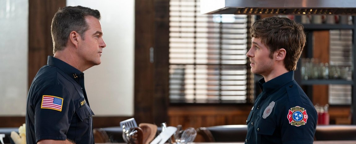 „9-1-1: Nashville“: Die Braut liegt unterm Bierbike – Review – Das zweite Spin-off des Procedural-Dauerbrenners entpuppt sich als Katastrophen-Seifenoper – Bild: ABC