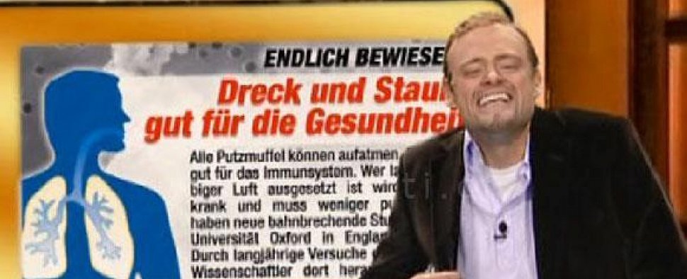 Max Giermann als Stefan Raab in „Switch Reloaded“ – Bild: Hurricane Fernsehproduktion