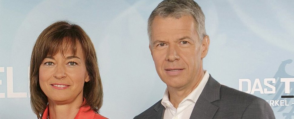 Maybrit Illner und Peter Kloeppel – Bild: RTL/Herby Sachs