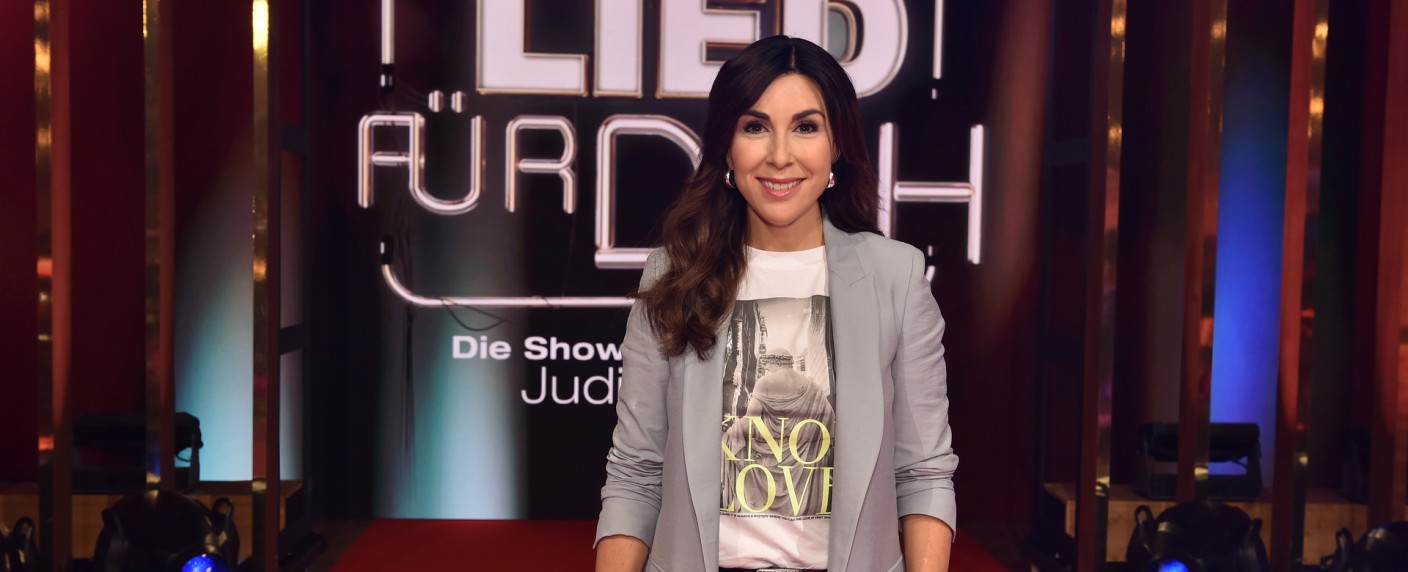 Quoten: Fehlstart für ZDF-Show „Mein Lied für Dich“, „Wollnys“ machen RTL Zwei froh – VOX-Serien im Aufwind, Mario Barth siegt beim jungen Publikum – Bild: ZDF/​André Kowalski
