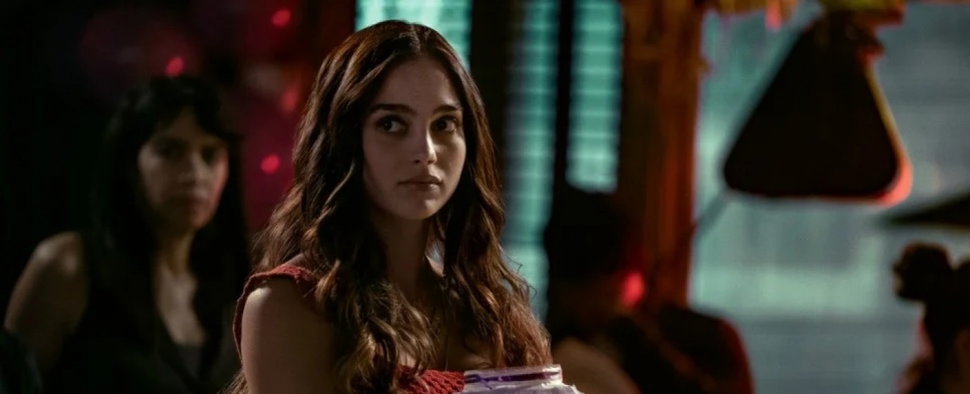 Melissa Barrera („Vida“) mit Hauptrolle in neuem Netflix-Drama „Breathe“ – New Yorker Anwältin kämpft sich durch die Wildnis Kanadas – Bild: Starz