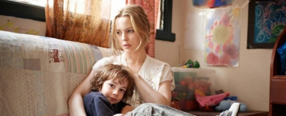 Melissa George als Rosie mit Filmsohn Hugo im Original von „The Slap“ – Bild: Matchbox Pictures