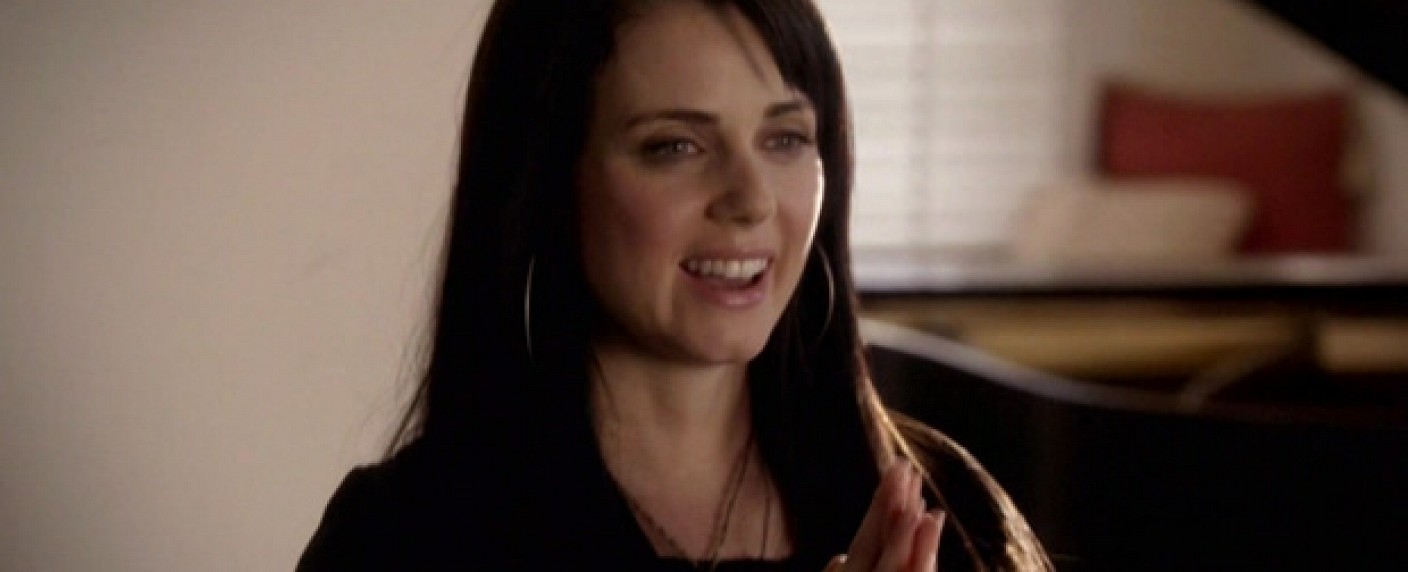 Mia Kirshner wird Spocks Mutter in „Star Trek: Discovery“ – Amanda Grayson wird in einer zukünftigen Episode auftauchen – Bild: The CW