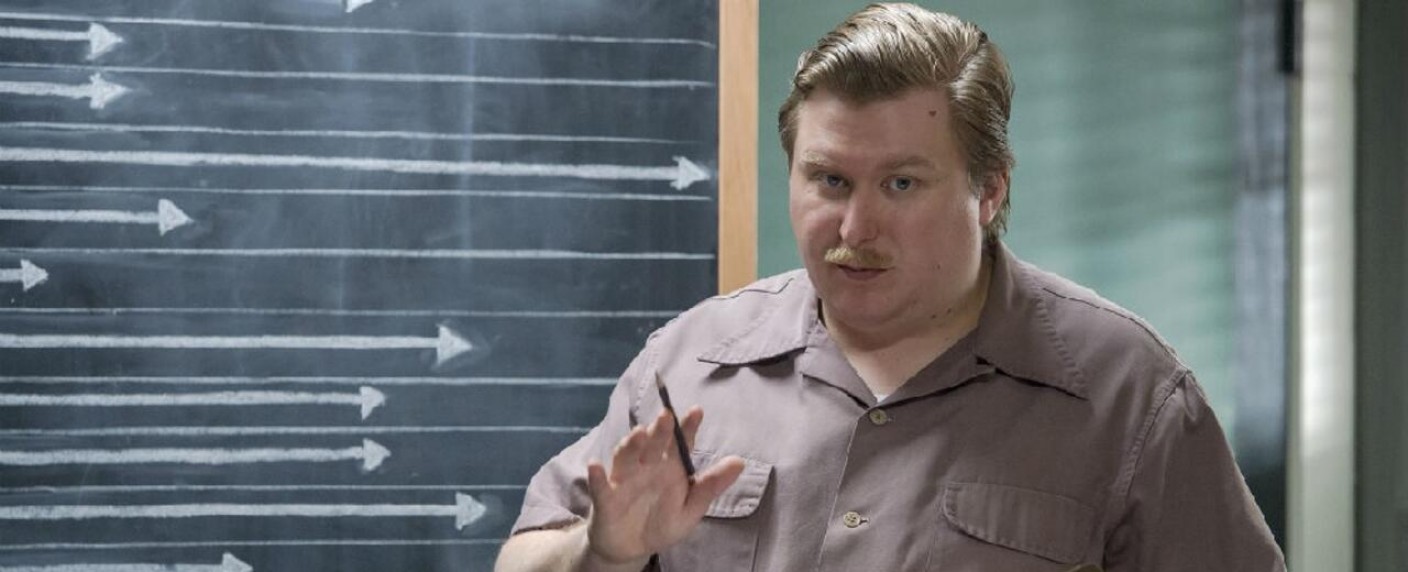 Michael Chernus („Orange is the New Black“) im neuen Amazon-Thriller „Dead Ringers“ – Adaption des David-Cronenberg-Klassikers „Die Unzertrennlichen“ – Bild: Columbia Pictures