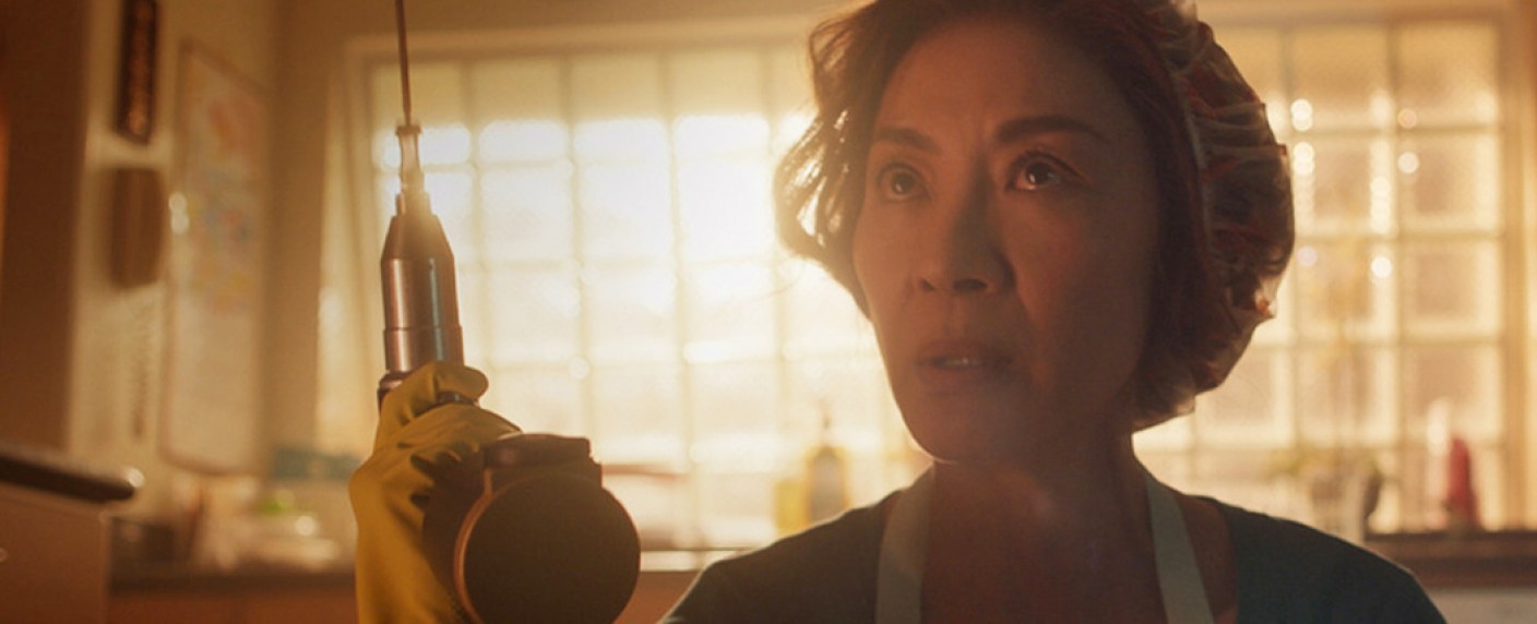 „The Brothers Sun“-Trailer: Michelle Yeoh wird zur gejagten Gangster-Lady – Netflix kündigt Termin für asiatische Mafiaserie an – Bild: Netflix
