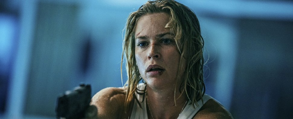 Mit Sara (Jeanne Goursaud) ist nicht zu spaßen – Bild: Netflix/Sasha Ostrov