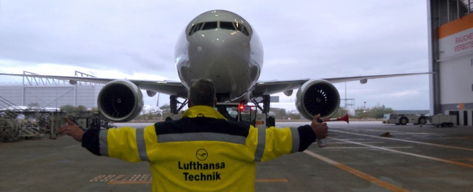 „Mittendrin – Flughafen Frankfurt“ – Bild: hr