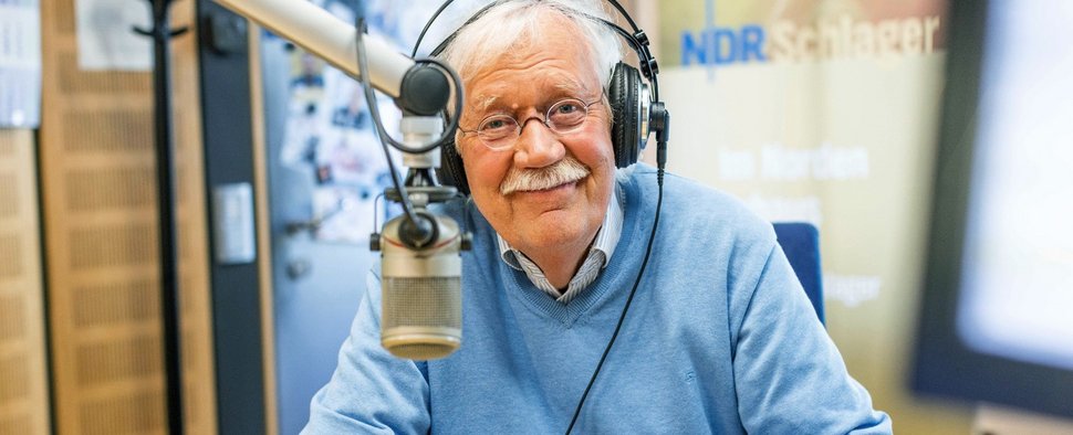 Moderator Carlo von Tiedemann (1943⁠–⁠2025) – Bild: NDR/Andrea Seifert