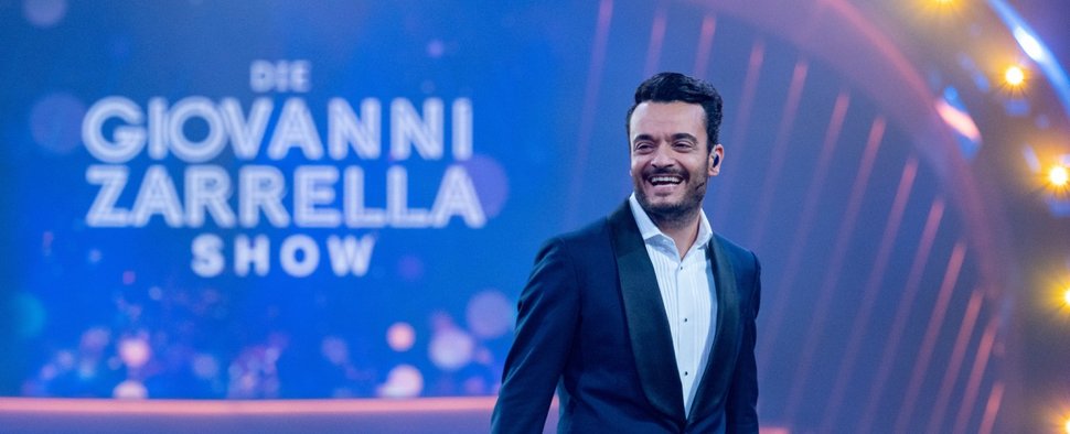 Moderator Giovanni Zarrella in der ersten Ausgabe seiner Live-Sendung „Die Giovanni Zarrella Show“ – Bild: ZDF/Sascha Baumann
