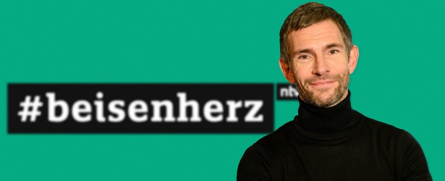 Micky Beisenherz talkt bald öfter bei ntv – „#beisenherz“ ab August wöchentlich auf Sendung – Bild: TVNOW/​Markus Hertrich
