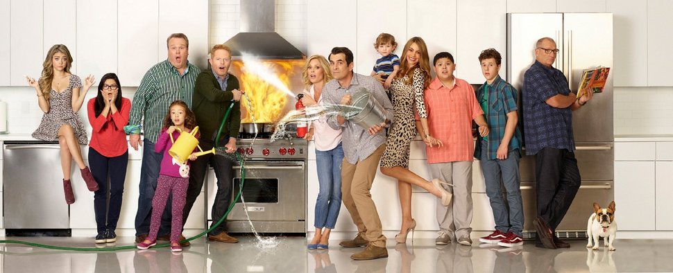 Der umfangreiche Cast von „Modern Family“ – Bild: FOX