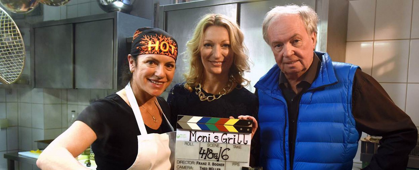 „Moni’s Grill“: Neue Serie mit Monika Gruber und Christine Neubauer im Herbst – Franz Xaver Bogner führte Regie – Bild: ARD/​ARD/​Günther Reisp