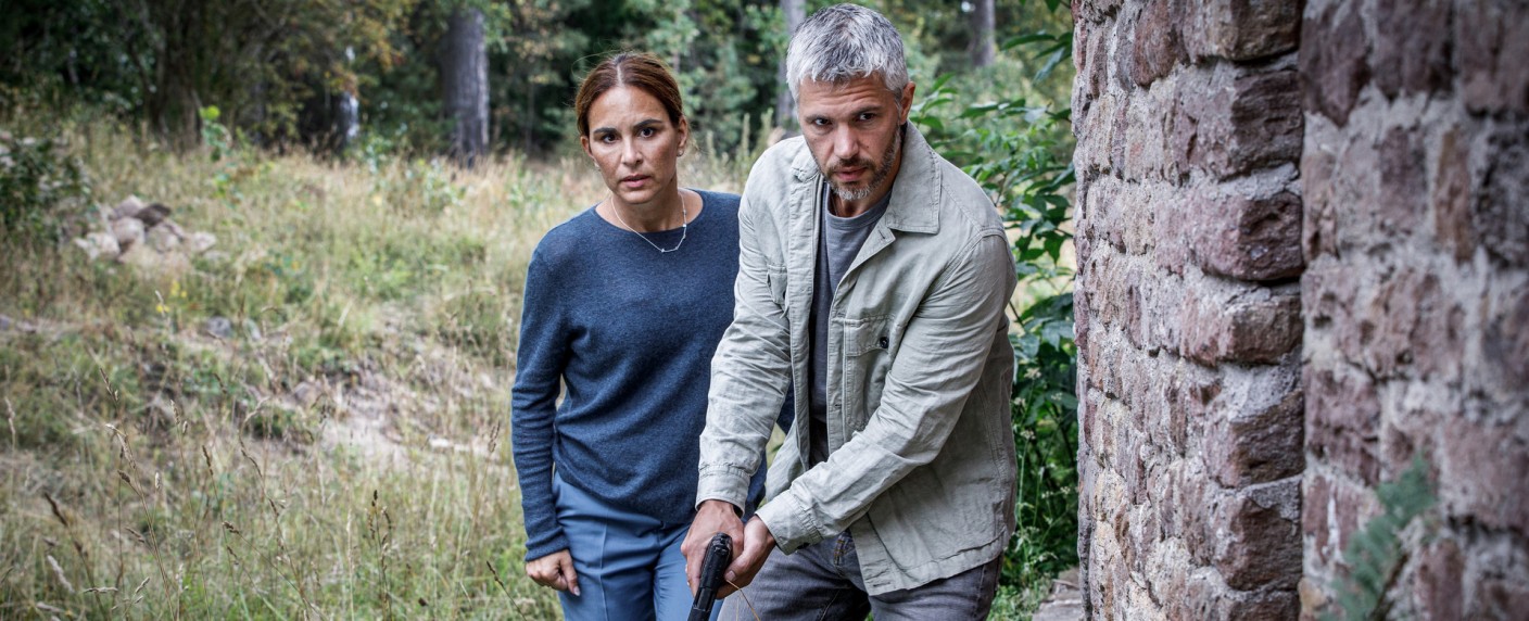 „Mord im Mittsommer“: Neue Folgen des Schwedenkrimis im ZDF – Staatsanwältin Nora Linde ermittelt wieder – Bild: ZDF/​Johan Paulin