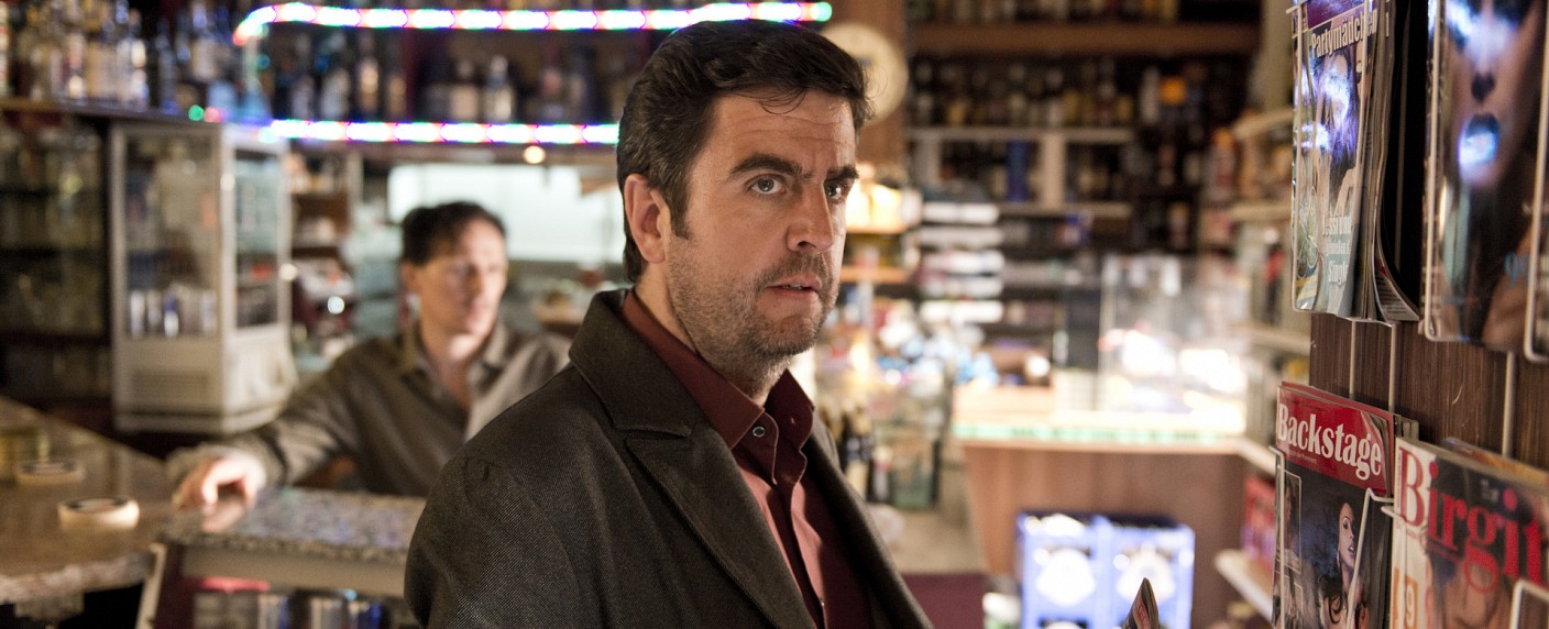 FerienSerien: „Morgen hör ich auf“ – Bastian Pastewka brilliert als Familienvater zwischen Drama und Komödie – Bild: ZDF/​Martin Valentin Menke