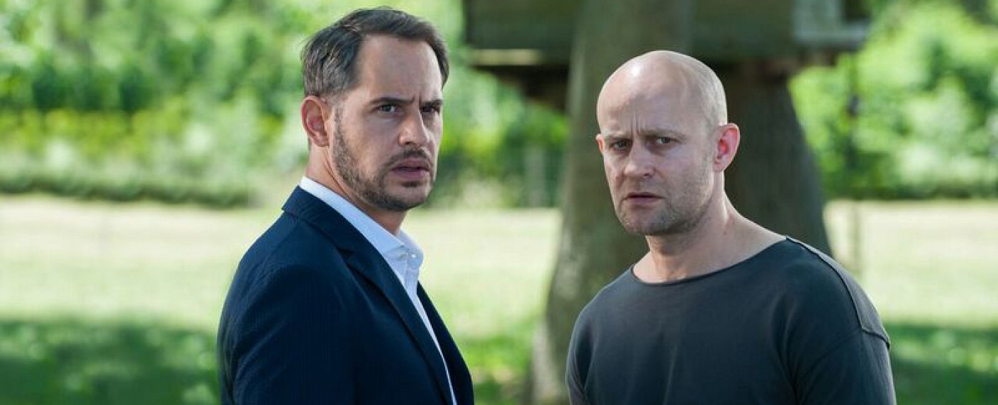 „Schuld nach Ferdinand von Schirach“: Zweite Staffel ab September im ZDF – Neue moralische Dilemmas mit Moritz Bleibtreu – Bild: obs/​ZDF/​Julia Terjung