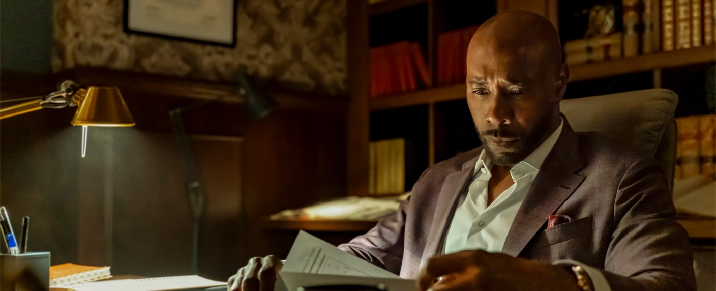 „Watson“ darf in zweiter Staffel medizinische Spezialfälle lösen – Serie um Sherlock Holmes’ besten Freund erhält frühzeitige Verlängerung – Bild: CBS Studios