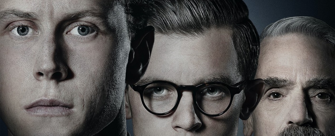 „München – Im Angesicht des Krieges“: Spionage-Thriller im Vorfeld des Zweiten Weltkriegs – Jeremy Irons, Jannis Niewöhner und George MacKay in Adaption von Robert-Harris-Roman – Bild: Netflix