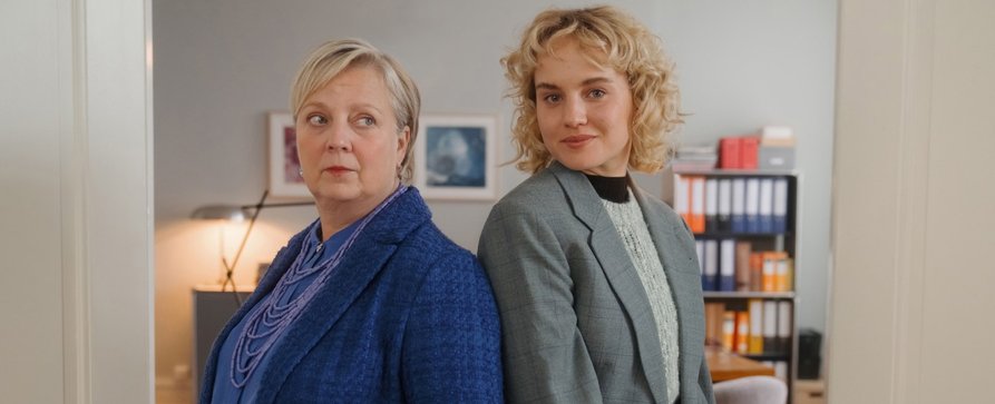 Quoten: „Kanzlei Liebling Kreuzberg“ empfiehlt sich für Fortsetzung – „The Voice of Germany“ erholt sich nach historisch schwachem Staffelauftakt – Bild: ARD Degeto/​Odeon Fiction GmbH/​Stefan Erhard