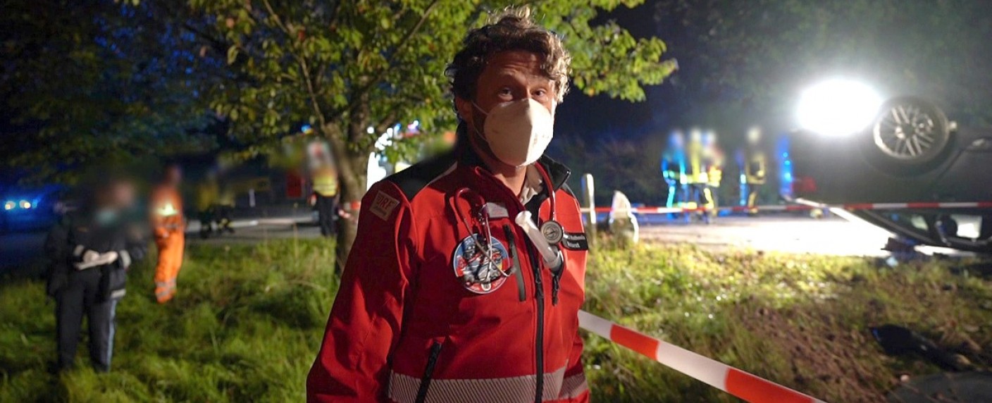 „Nachtschicht“: RTL Zwei begleitet den „Einsatz für die Lebensretter“ – Neue Doku-Reihe verspricht hautnahe Eindrücke von Rettungsaktionen – Bild: RTL Zwei/​Janus TV