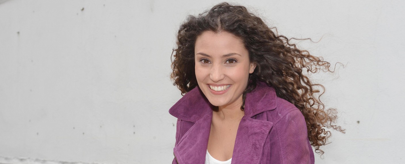 „GZSZ“: Nadine Menz nimmt sich Auszeit – Vorübergehende Pause für Ayla Höfer – Bild: RTL/​Baumgartner