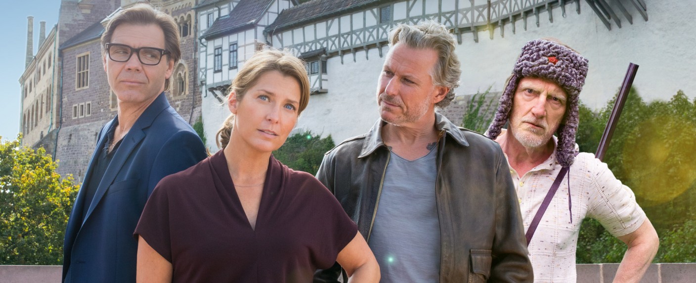 „Nächste Ausfahrt Glück“: Neue Herzkino-Reihe mit Valerie Niehaus und Dirk Borchardt – Neu entfachte Liebe nach 30 Jahren Funkstille – Bild: ZDF/​Frizzi Kurkhaus