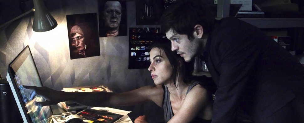 Natalia Tena und Iwan Rheon in „Residue“ – Bild: Netflix