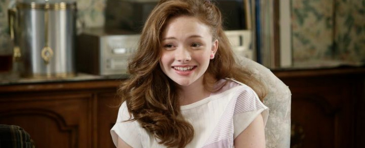 „Gotham“: Natalie Alyn Lind bandelt mit Bruce Wayne an – „The Goldbergs“-Darstellerin spielt weitere Waise – Bild: ABC