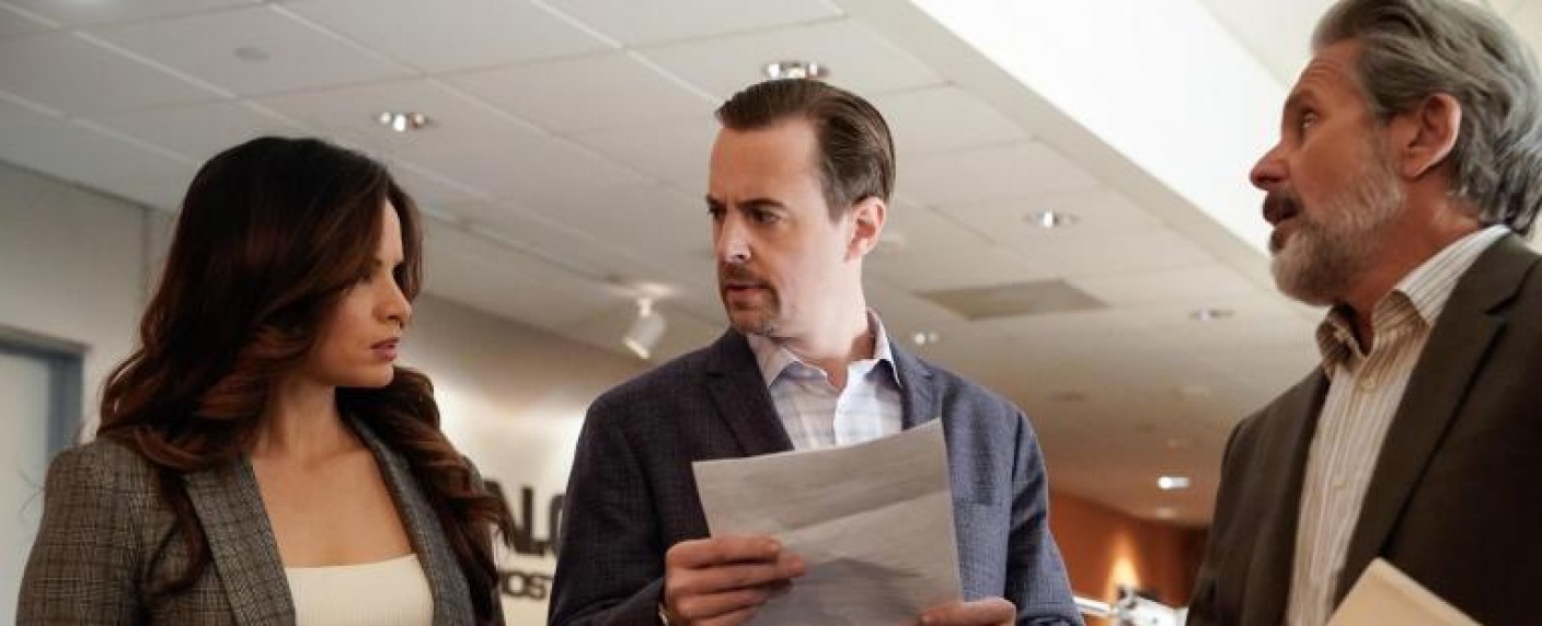 Quoten: „Navy CIS“ und „Navy CIS: Hawaii“ nur bei Älteren gefragt, Linda Zervakis geht baden – „Dschungel-Legenden“ mit haushohem Zielgruppensieg, auch „BesserEsser“ punktet – Bild: 2023 CBS Broadcasting, Inc. All Rights Reserved. /​ Robert Voets