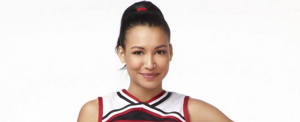 Naya Rivera bei „Glee“ in ihrer Cheerleader-Uniform – Bild: FOX
